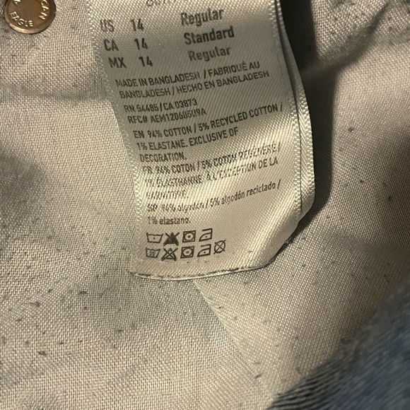 American Eagle Outfitters Super High Rise Baggy Straight Cargo Jeans - Picture 7 of 10